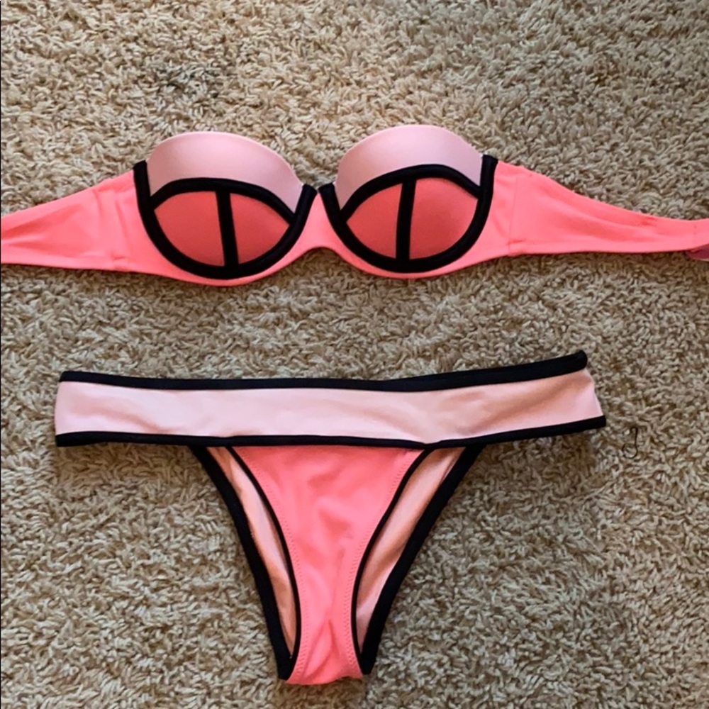 Victoria’s Secret Pink Colorblock Bikini Set